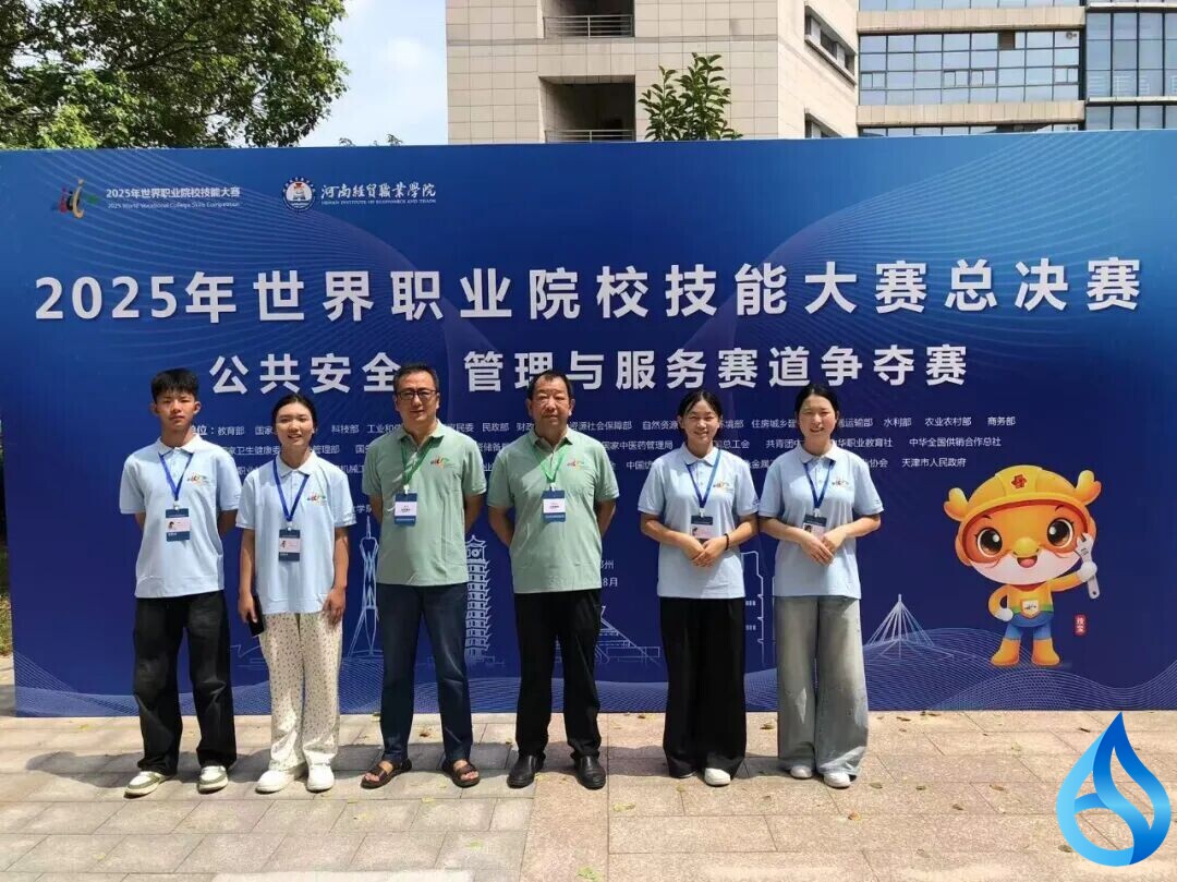 罗田理工中专拿下世界大赛银奖