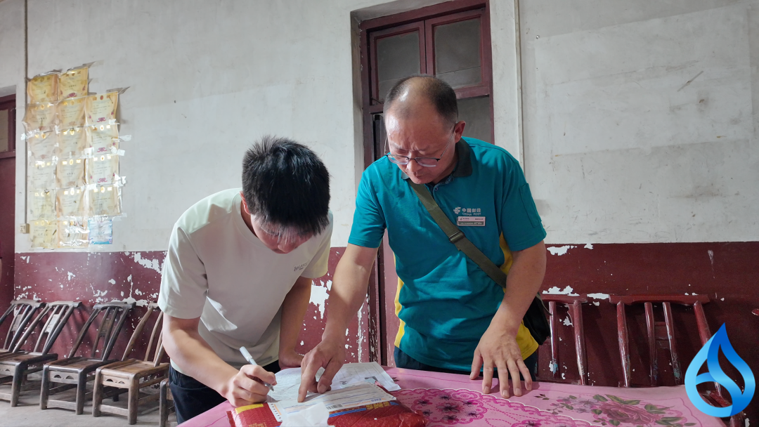 麻城首封高考录取通知书送达