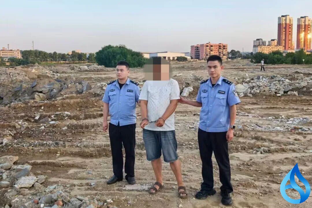 浠水警方破获两起涉企盗窃案